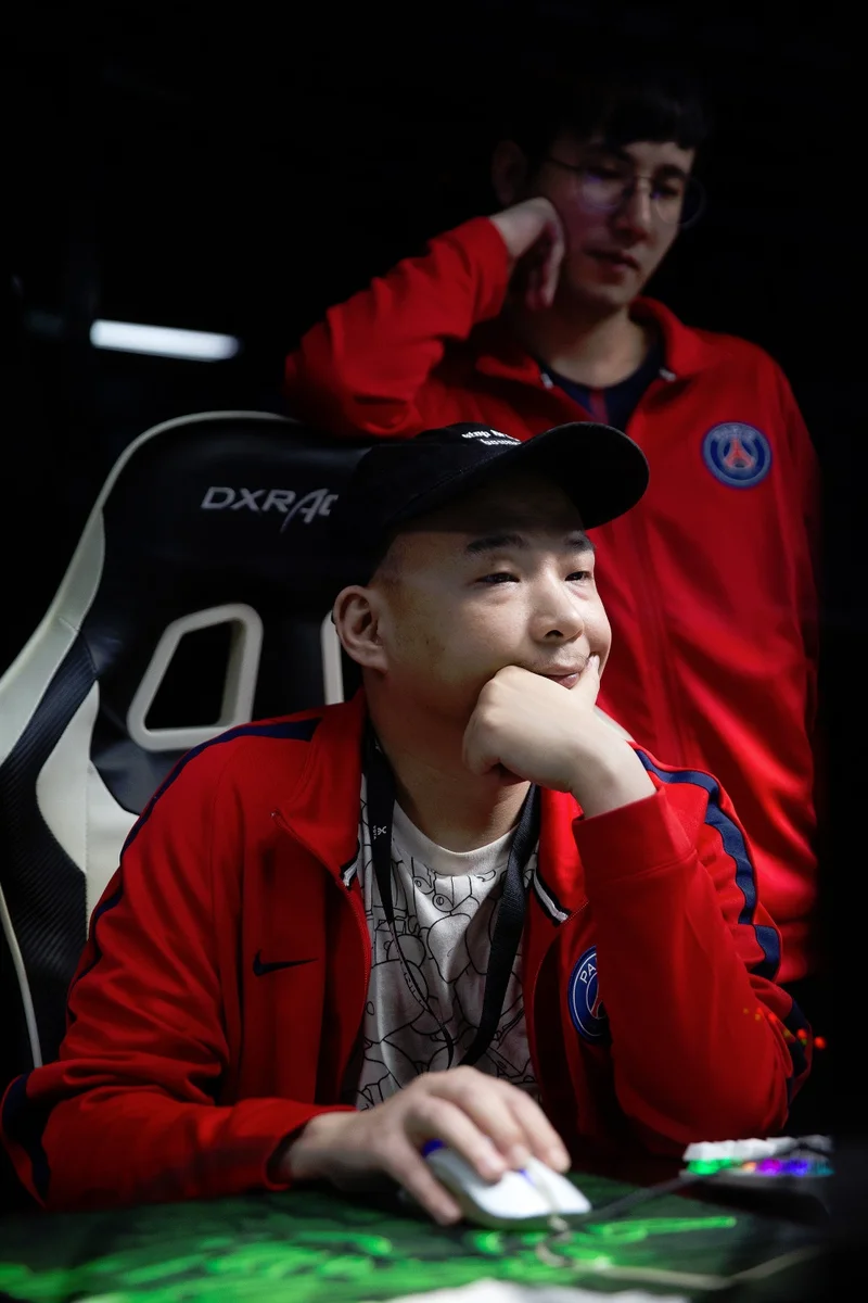 QQQ Declines on Tariff Threats: What Happened and Which Stocks Are Moving